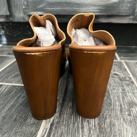 NWOT Seychelles Women's Loud and Clear Clog - Picture 6 of 9